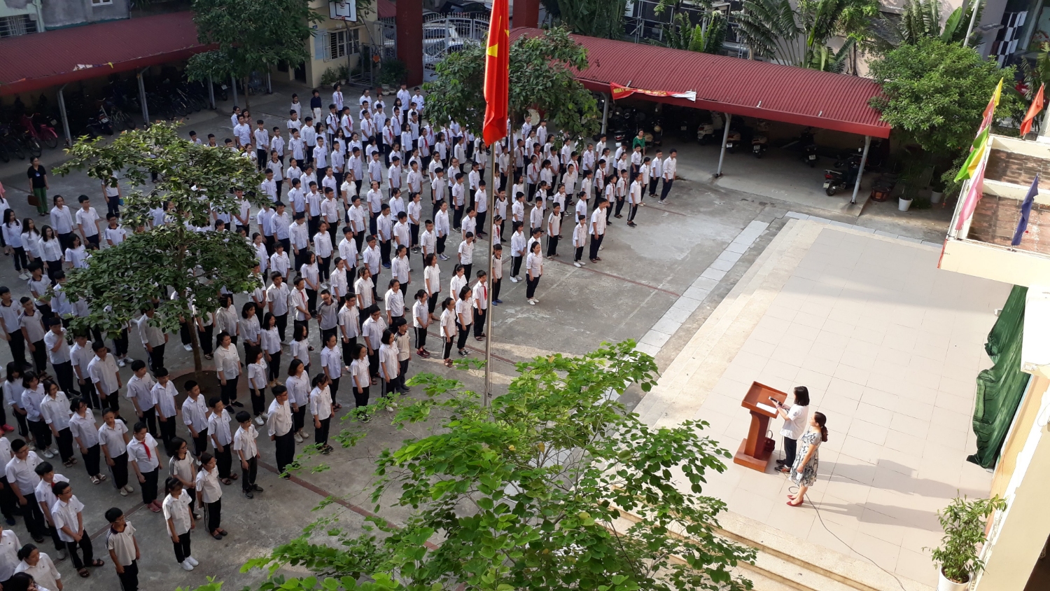 Buổi chào cờ đầu tiên của năm học mới 2019 - 2020